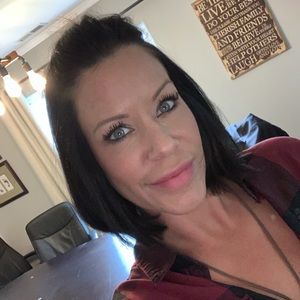 Meet your Posher, Becca